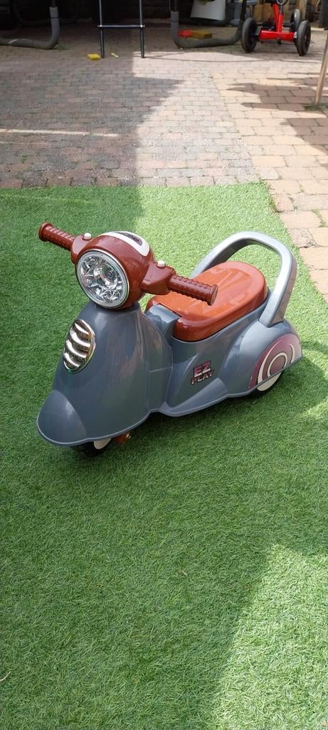 Leuke loopscooter voor kinderen - EZ Play, Ophalen, Gebruikt, Loopvoertuig