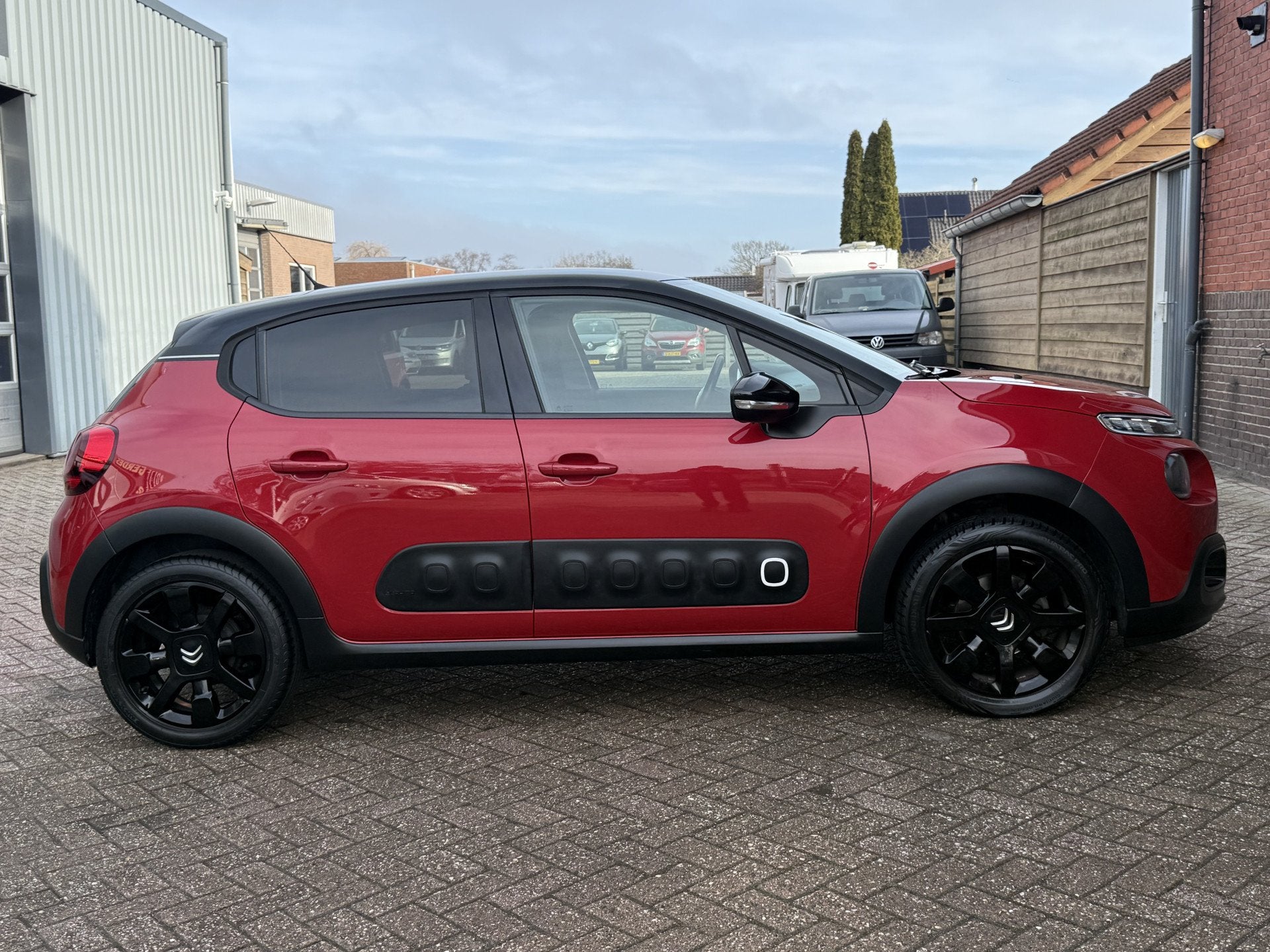 Foto 6 van Citroën C3 1.2 PureTech Shine | CAMERA | NAVI | CRUISE | DA