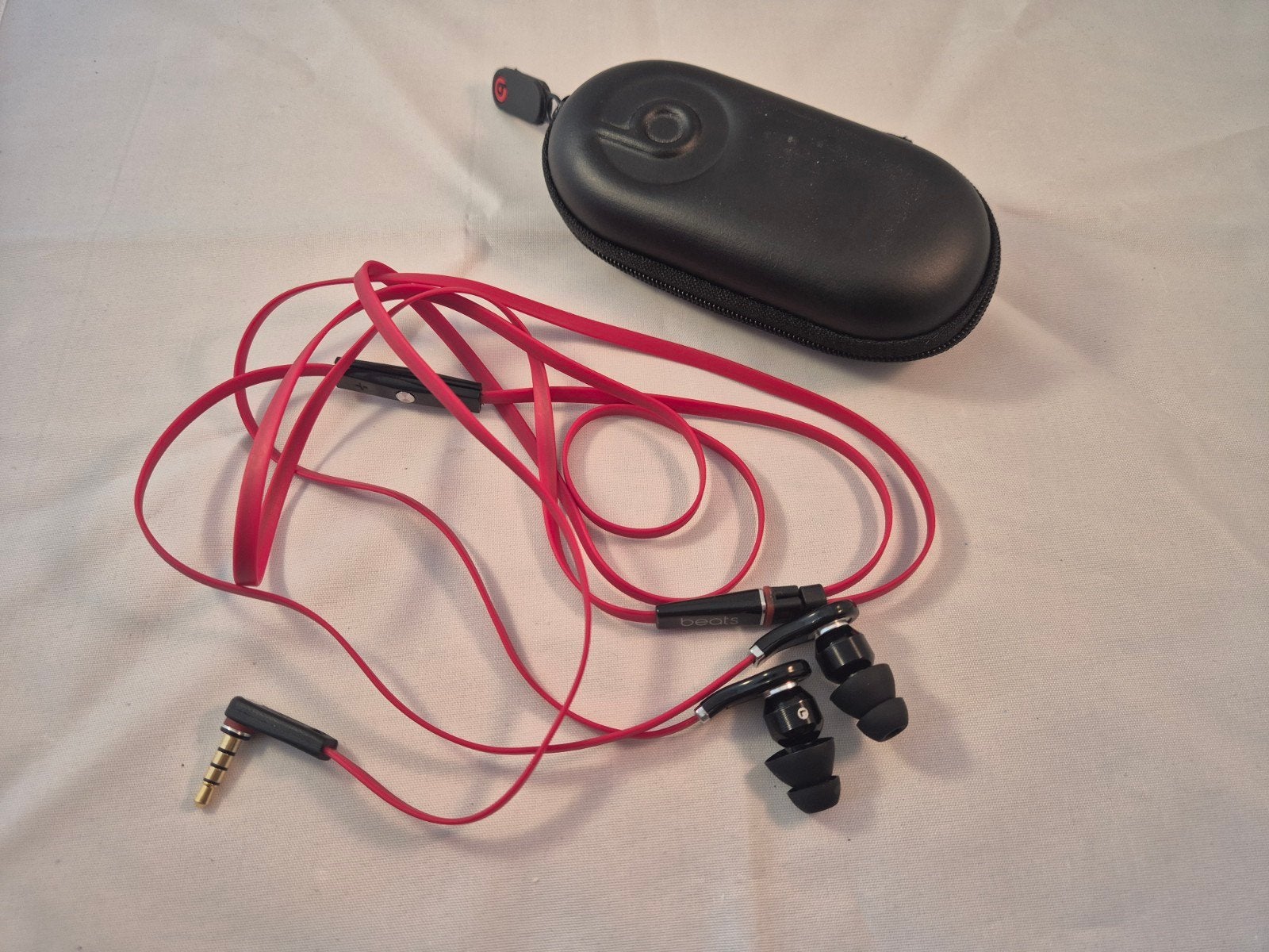 Beats by Dr. Dre Urbeats In-ear Koptelefoon Rood/Zwart -100%, Audio, Tv en Foto, Koptelefoons, Beats, Ophalen of Verzenden