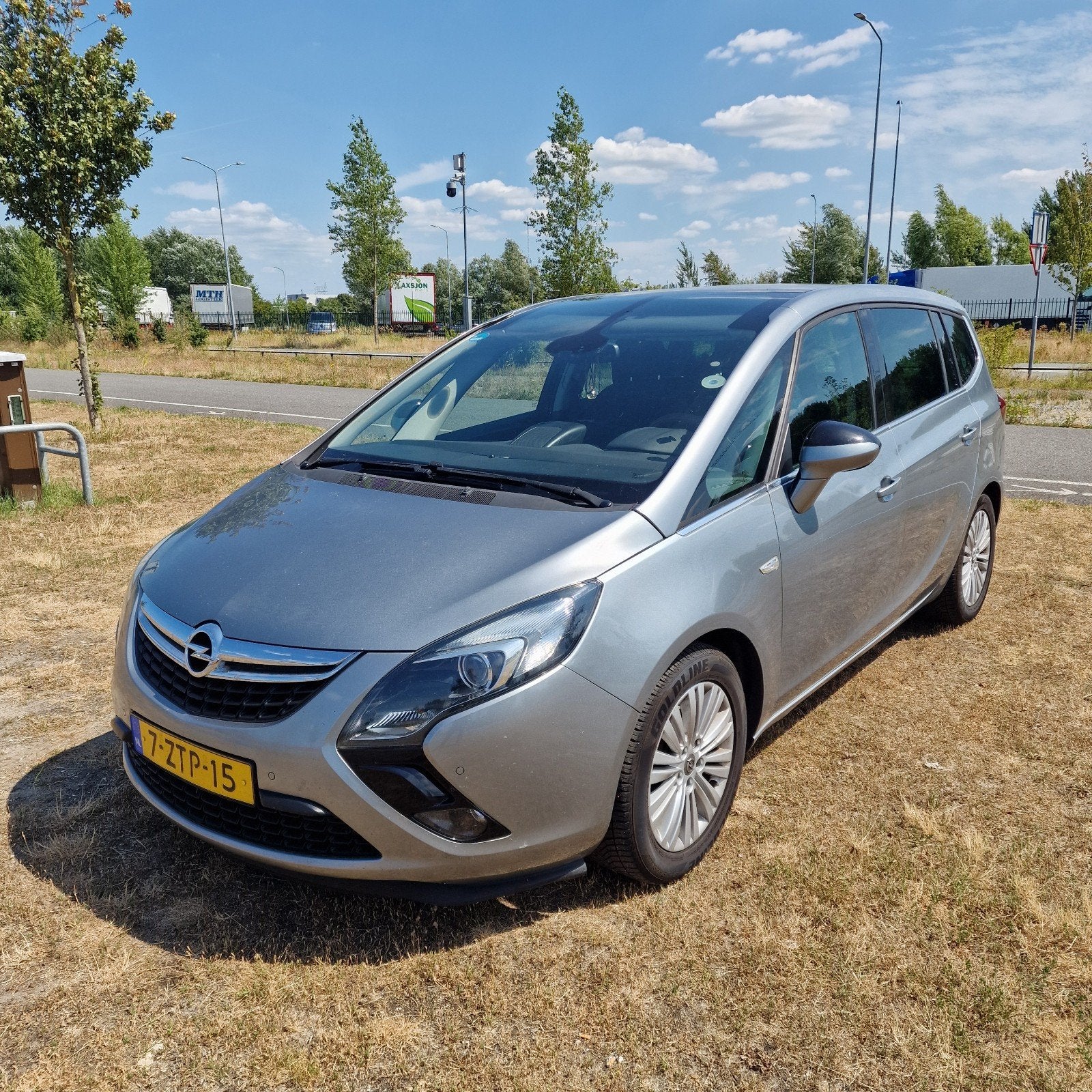 Opel Zafira 1.6CDTI 99KW/135PK Ecoflex 2015 Grijs, Auto's, Euro 6, 4 cilinders, 7 stoelen, Origineel Nederlands