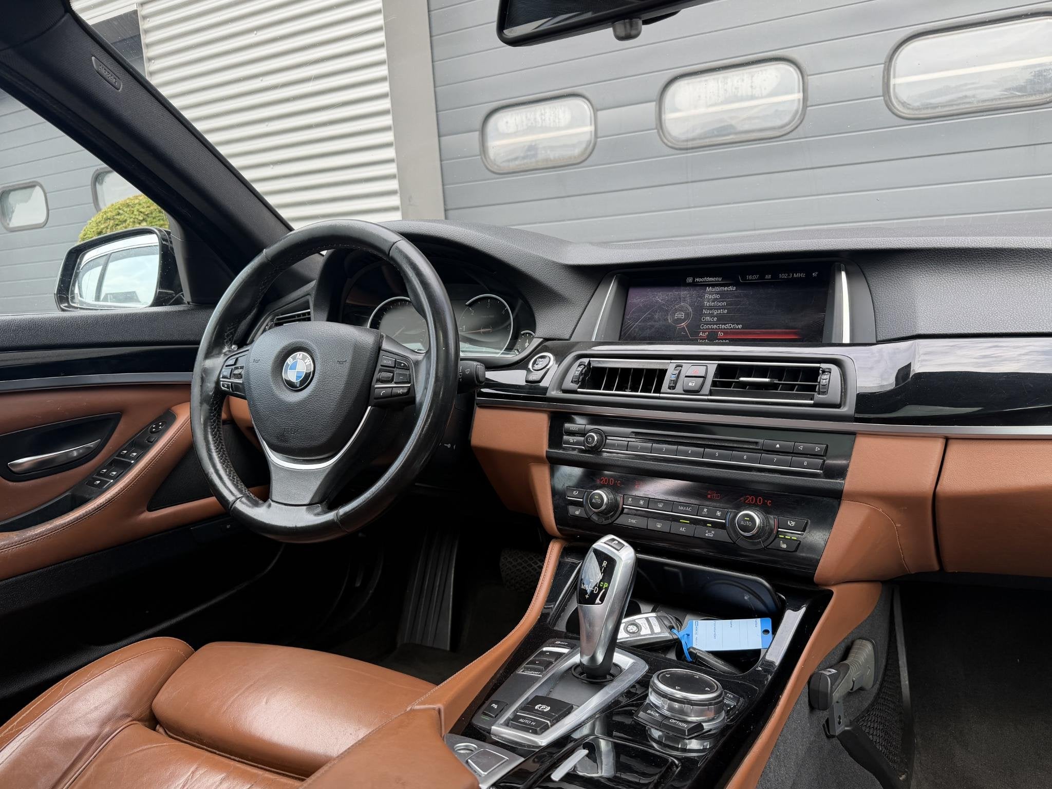 BMW 5-serie 520d Individual Edition | Panoramadak | Navigati, Auto diversen, Automaat, Zwart, BMW Nederland B.V., Diesel