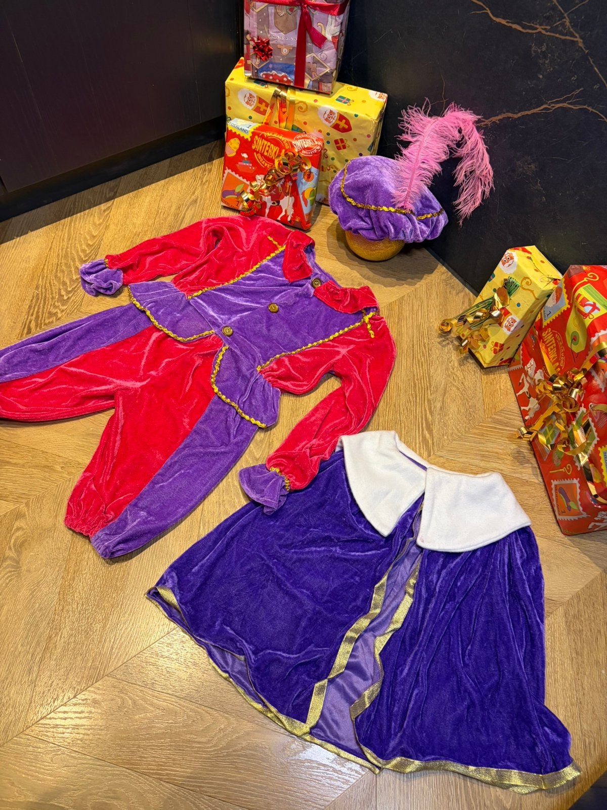 Pietenpak roze paars cape maat 128 sinterklaas zwarte piet, Ophalen of Verzenden, Zo goed als nieuw, Meisje
