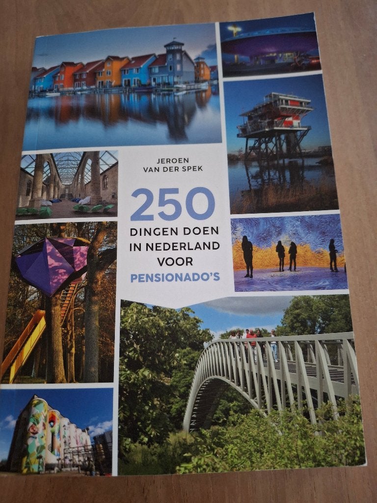 250 Dingen Doen in Nederland voor Pensionado's, Boeken, Zo goed als nieuw, Benelux, Ophalen, Overige merken
