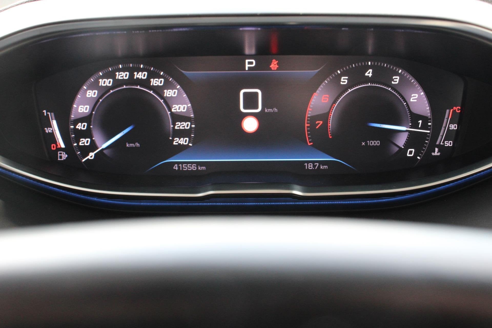 Peugeot 3008 1.2 PureTech 130pk Automaat Allure Navigatie Cl, Auto's, Stof, 1199 cc, Blauw, Bedrijf