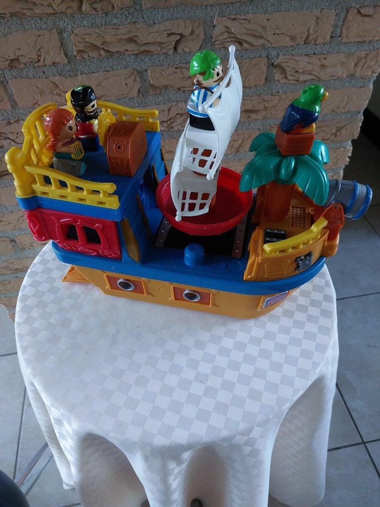 boot met wieltjes en attributen, 40 cm. lengte, lees omschr., Kinderen en Baby's, Speelgoed | Educatief en Creatief, Ophalen of Verzenden