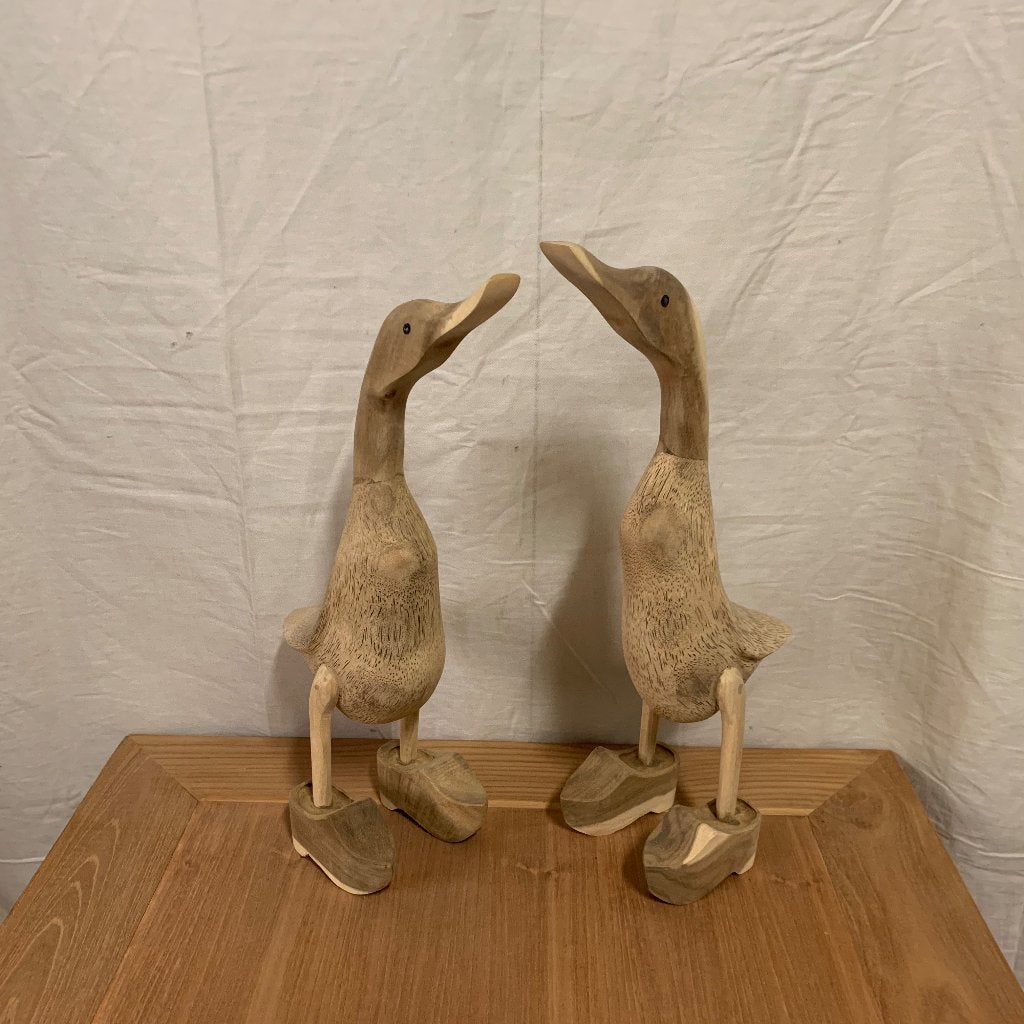 houten eend met blote voeten, klompen, schoenen vanaf € 6,-, TTM Wonen, Meubels – (Perzische) Tapijten en Woonaccessoires, Hout