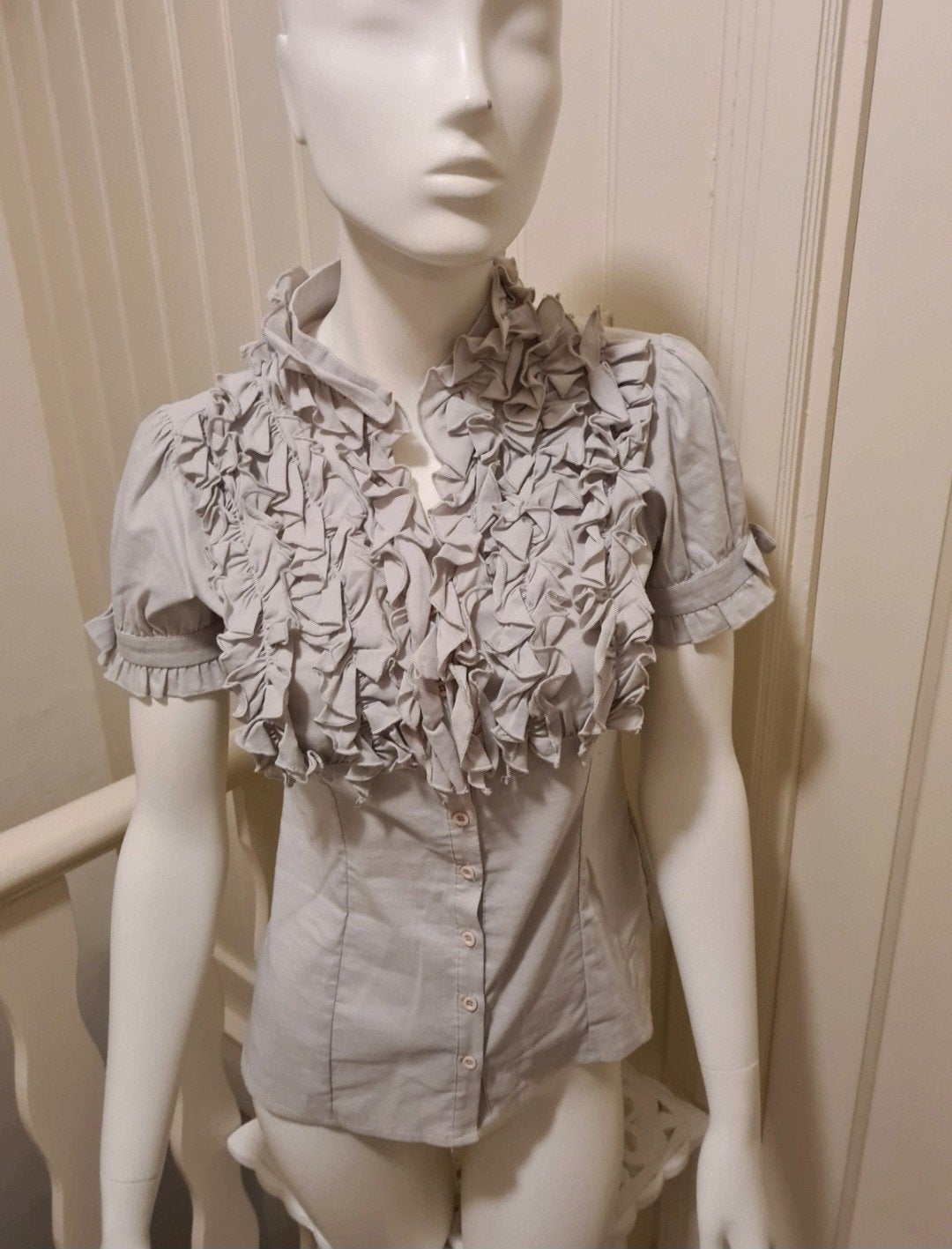 Blouse met ruches, Kleding | Dames, Blouses en Tunieken, Ophalen of Verzenden, Zo goed als nieuw, Maat 36 (S), Grijs
