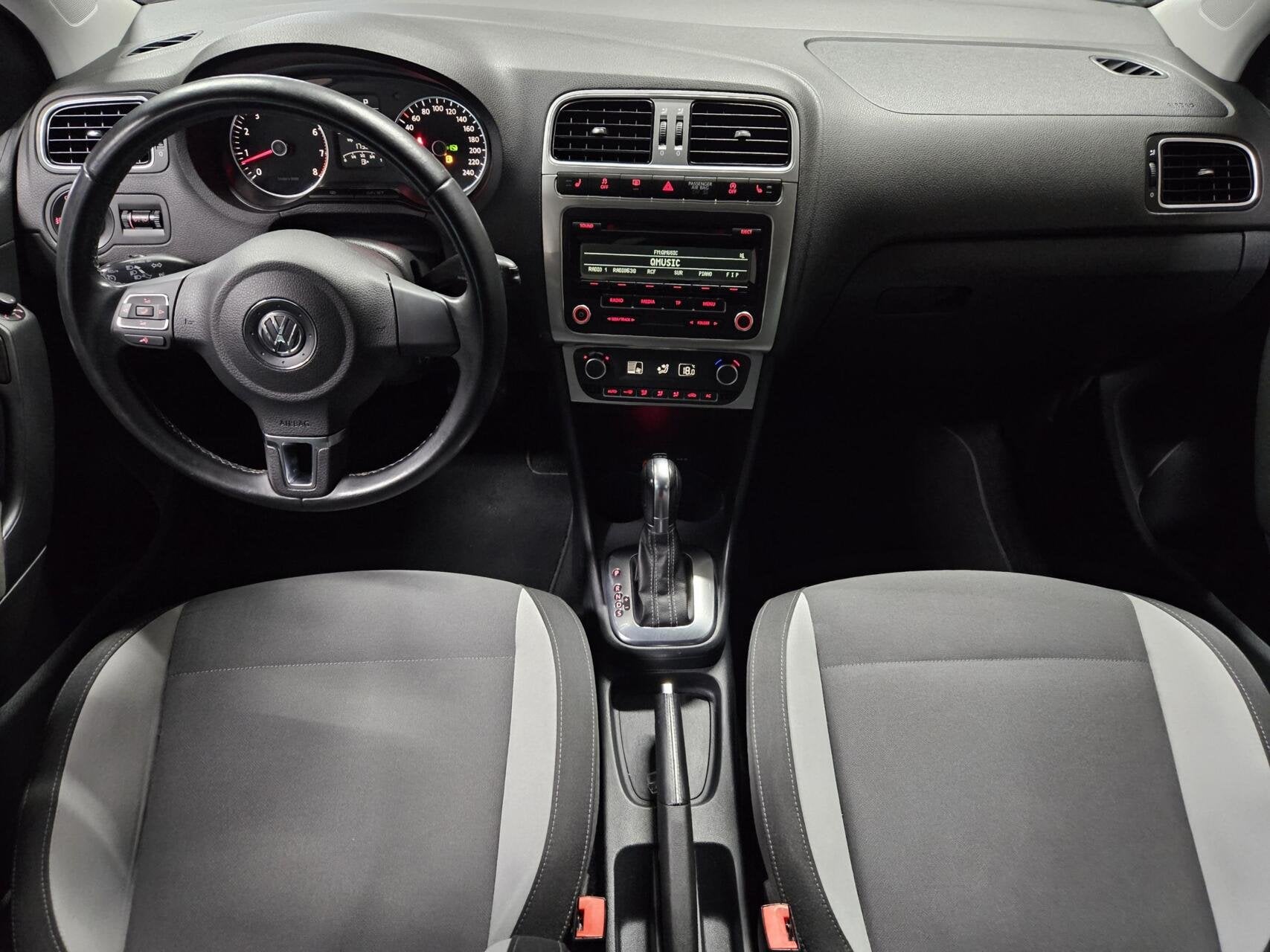 Volkswagen Polo 1.2 TSI DSG |Trekhaak|Stoelverwarming|Xenon|, Euro 5, 4 cilinders, Automatische klimaatregeling, 560 kg
