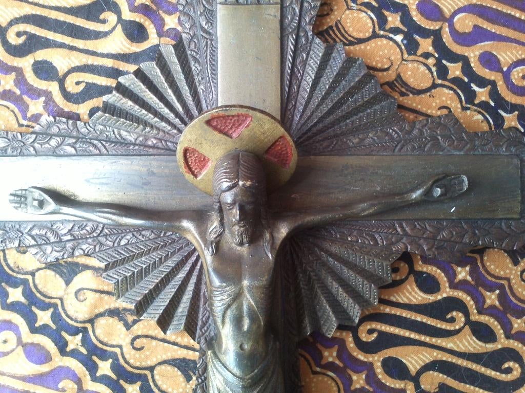 Mooie grote Art Deco kruisbeeld hanger uit Frankrijk 40,3 cm, Antiek en Kunst, Ophalen of Verzenden