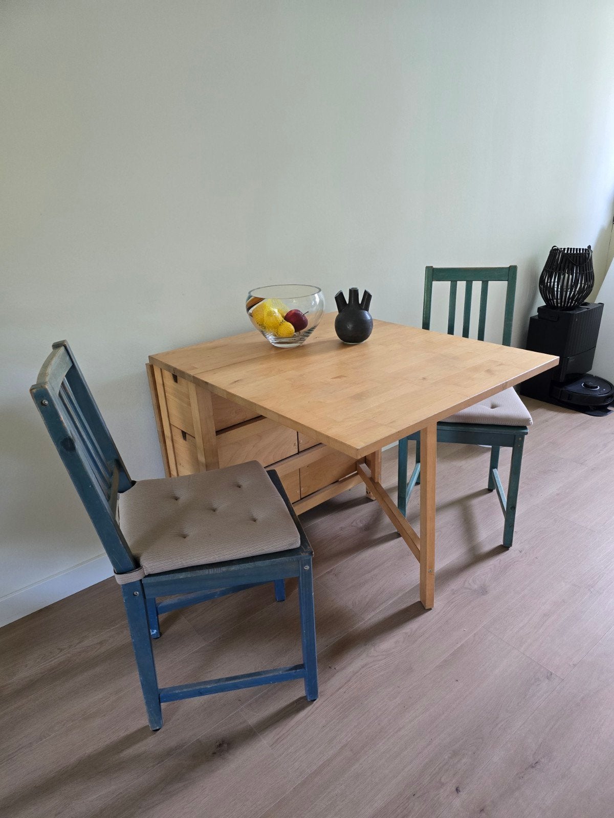 Ikea inklaptafel met 4 bijbehorende stoeltjes, Ophalen, Gebruikt, 50 tot 100 cm, Modern, Functioneel
