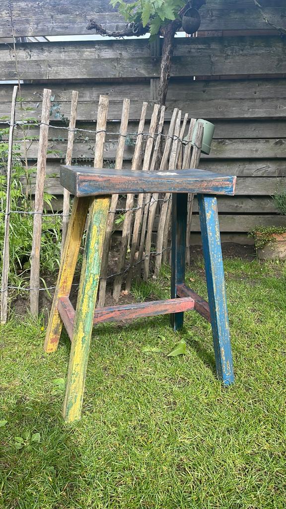 Hoge kruk, Ophalen of Verzenden, Zo goed als nieuw, Hout