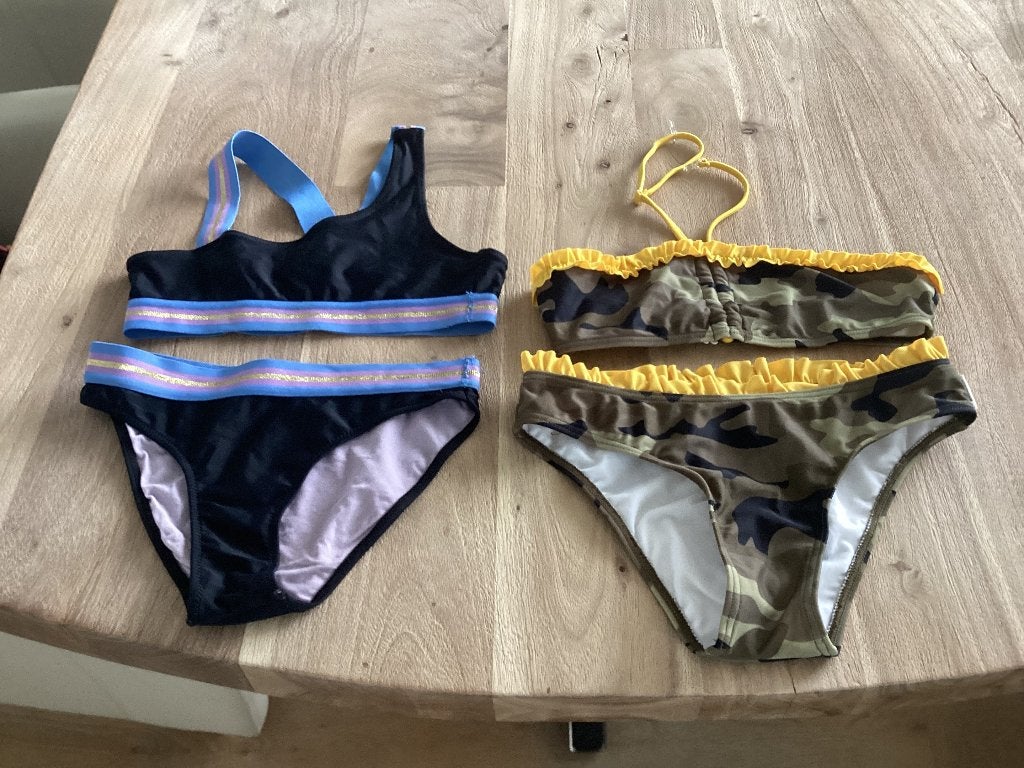 Twee bikini’s maat 128. De derde is gratis., Bikiniset, Meisje, Zo goed als nieuw, Retour
