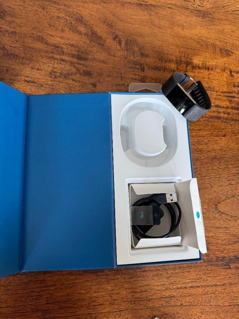 Fitbit charge 2 - zwart, Gebruikt, Zwart, Ophalen of Verzenden, Fitbit