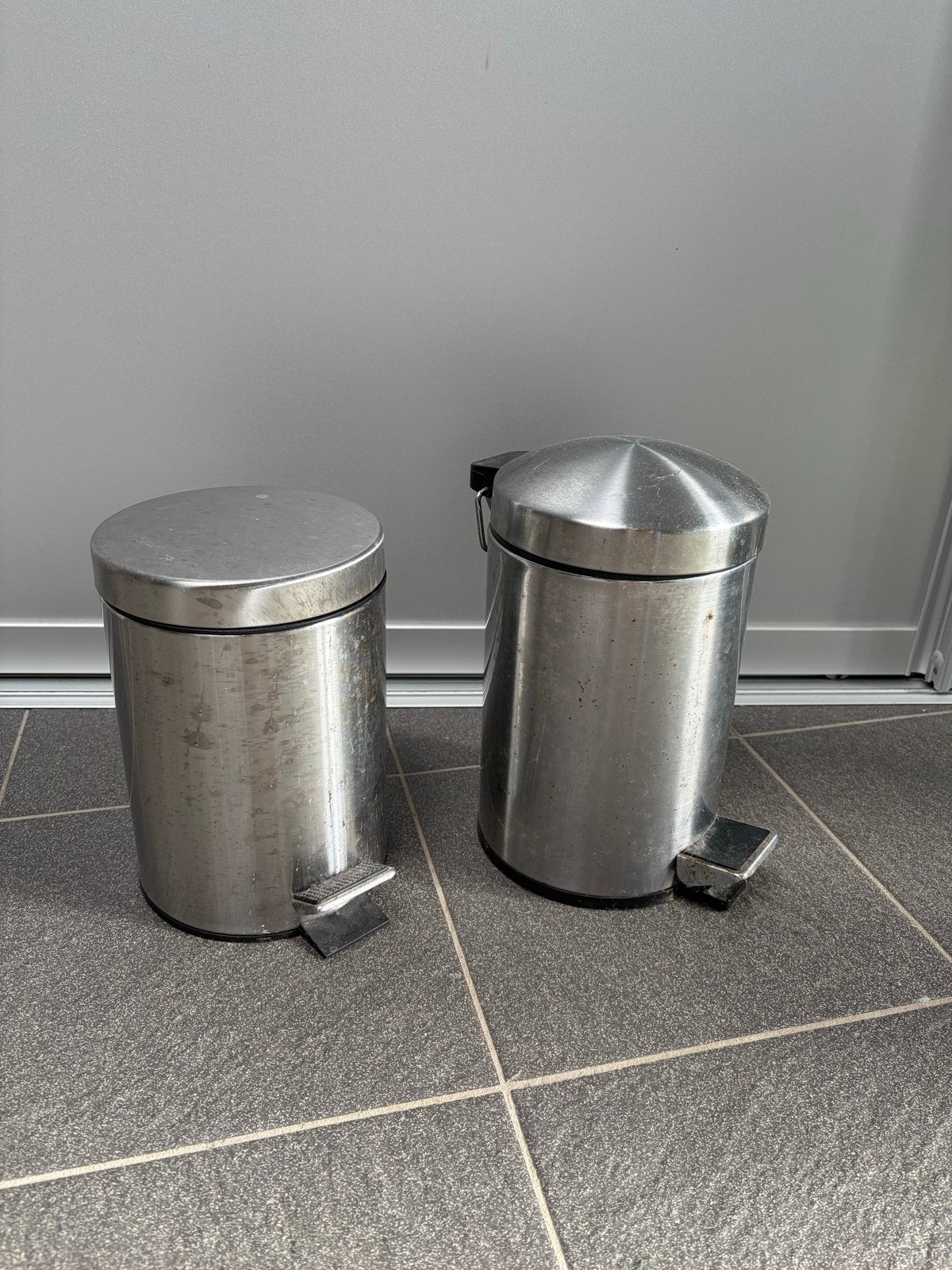 Set van 2 RVS pedaalemmers voor badkamer/toilet, Ophalen, Gebruikt, Met pedaal, Minder dan 10 liter