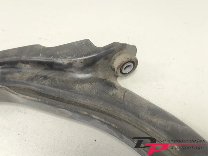 Draagarm links-voor van een Renault Clio, Gebruikt, -, Renault, -
