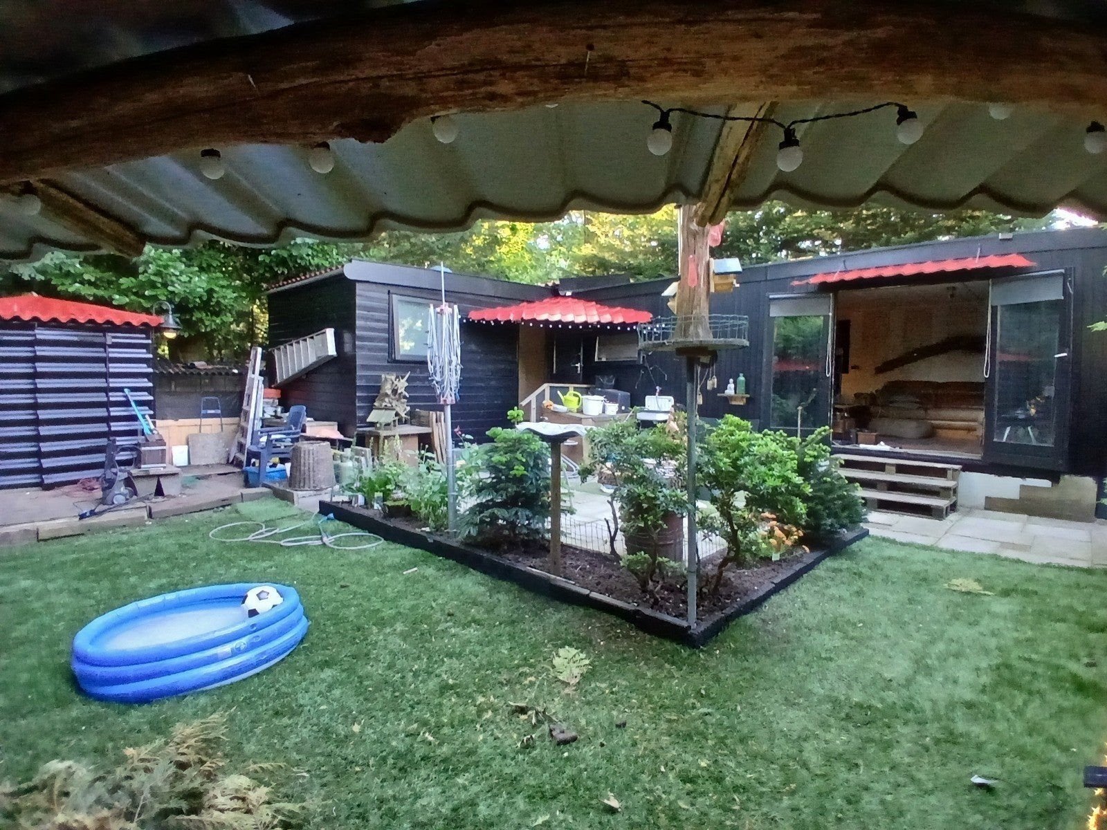 🔍Houten hoek chalet met jaarplaats voor de snelle beslisser, Tot en met 2