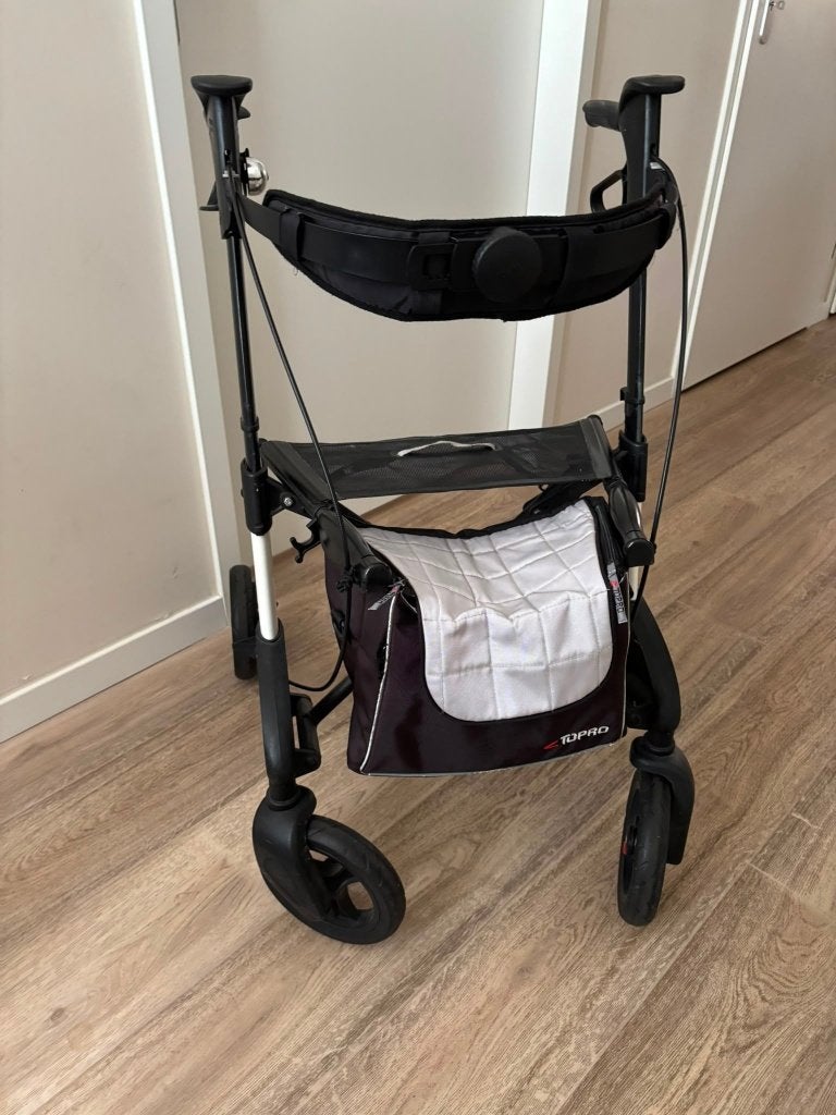 Toprol Rollator 30, licht gewicht, Ophalen, Opvouwbaar, Zo goed als nieuw