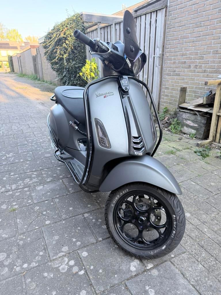 Vespa sprint 80cc mallosi, Fietsen en Brommers, Scooters | Vespa, Ophalen, Zo goed als nieuw, Benzine, Overige modellen