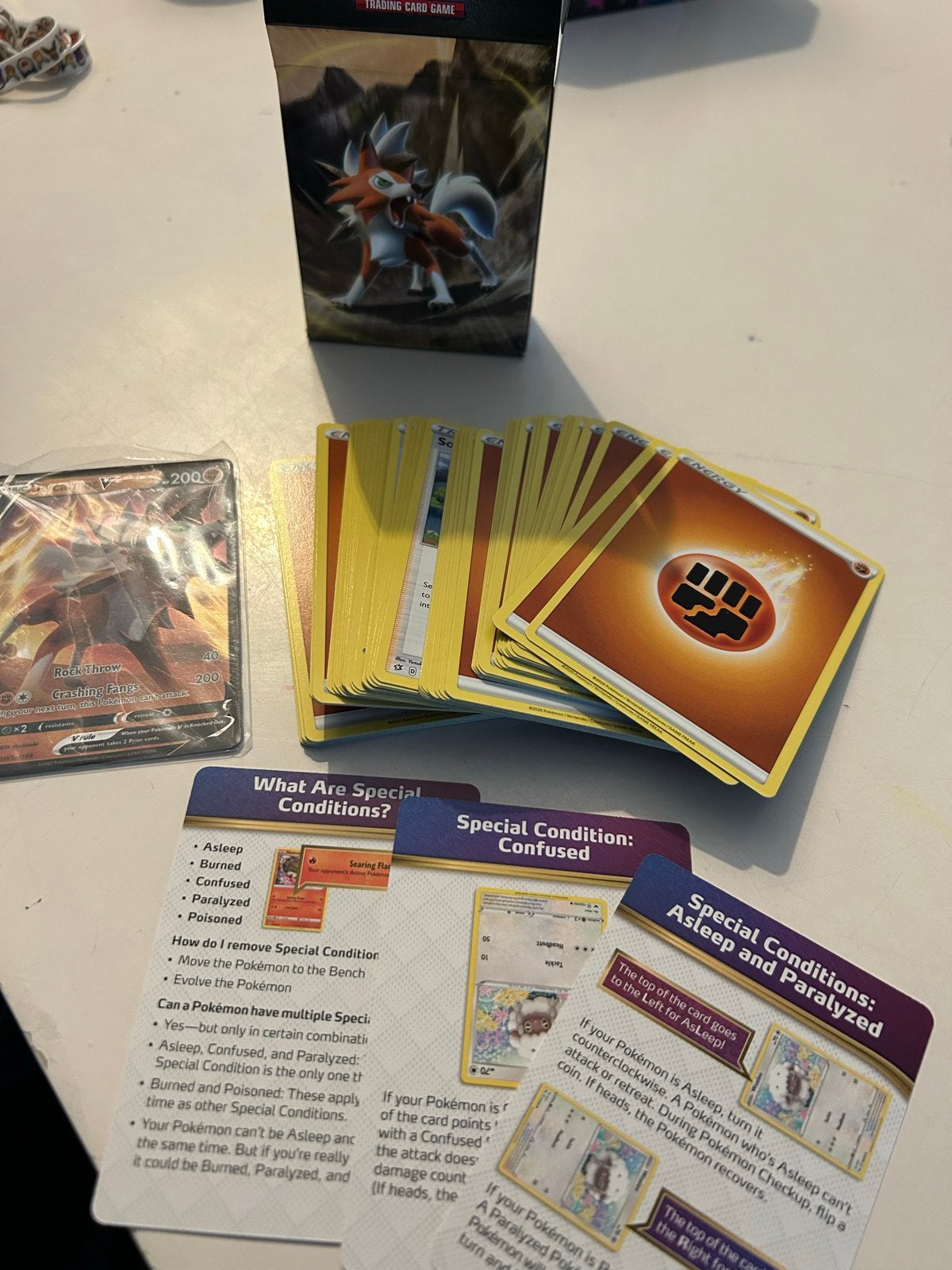 Nieuwe Pokémon Lycanroc V speelkaarten - nooit gebruikt, Ophalen of Verzenden, Nieuw, Speeldeck
