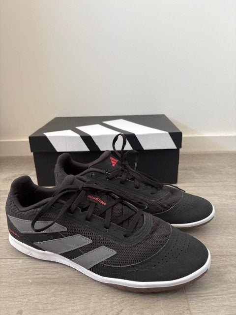 Adidas Zaalschoenen - Maat 45 1/3 - Kleur Zwart, Kleding | Heren, Schoenen, Zwart, Ophalen of Verzenden, Adidas, Sneakers of Gympen