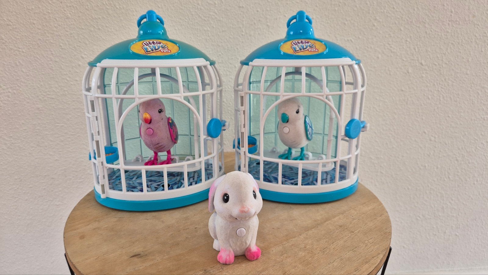 Little Live Pets: 1 konijn en 2 vogels met kooien, Ophalen of Verzenden, Gebruikt