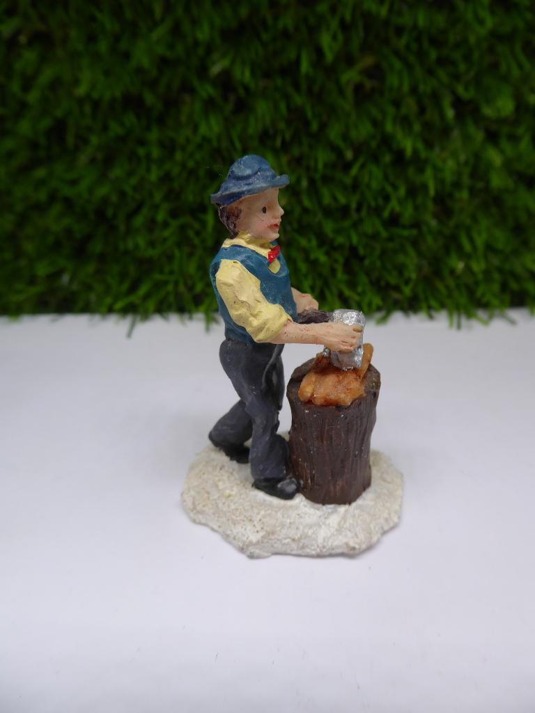 Kerstdorp Item  --  28 -  Ik ruim op, Ophalen of Verzenden, Zo goed als nieuw