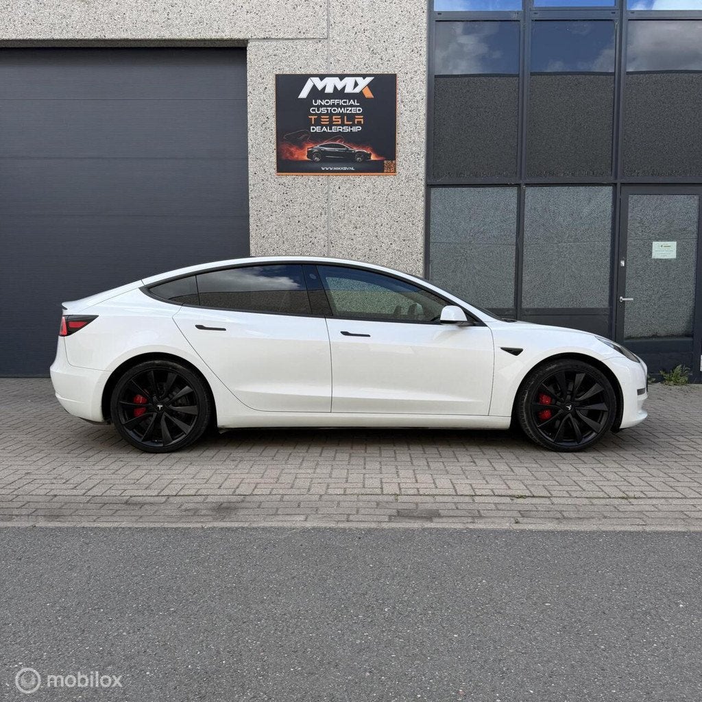 Tesla Model 3 Performance GETINTE RAMEN + CHROME DELETE, Auto's, Tesla, Automaat, Achterwielaandrijving, Gebruikt, Zwart