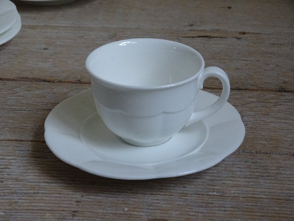 Kop-en-schotels, Espresso/mokka, Villeroy DAMASCO WEIß, gaaf, Antiek en Kunst, Antiek | Servies los, Ophalen of Verzenden