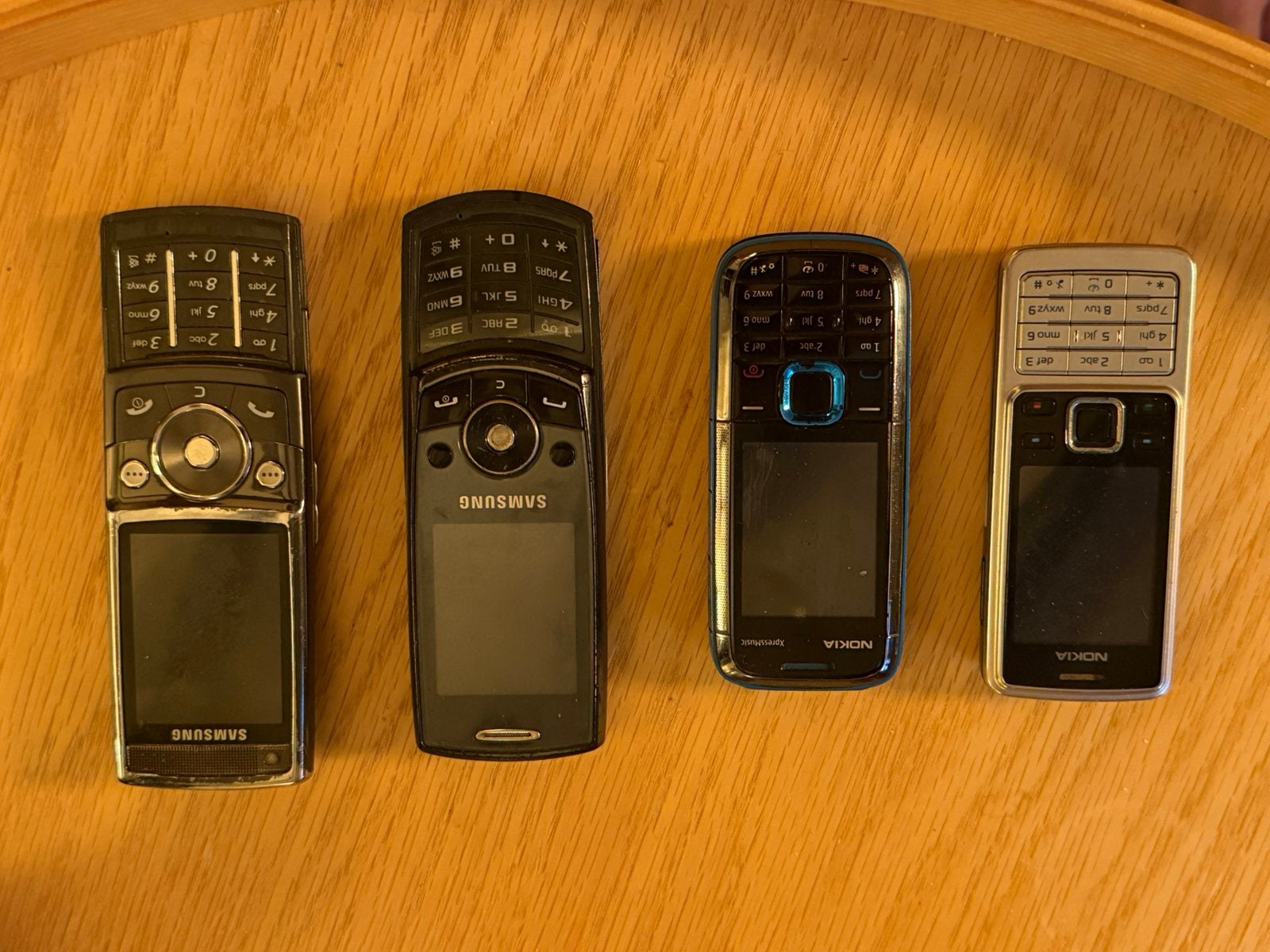 4 leuke oude gsm mobiele telefoons, Telecommunicatie, Ophalen of Verzenden, Gebruikt, Minder dan 3 megapixel
