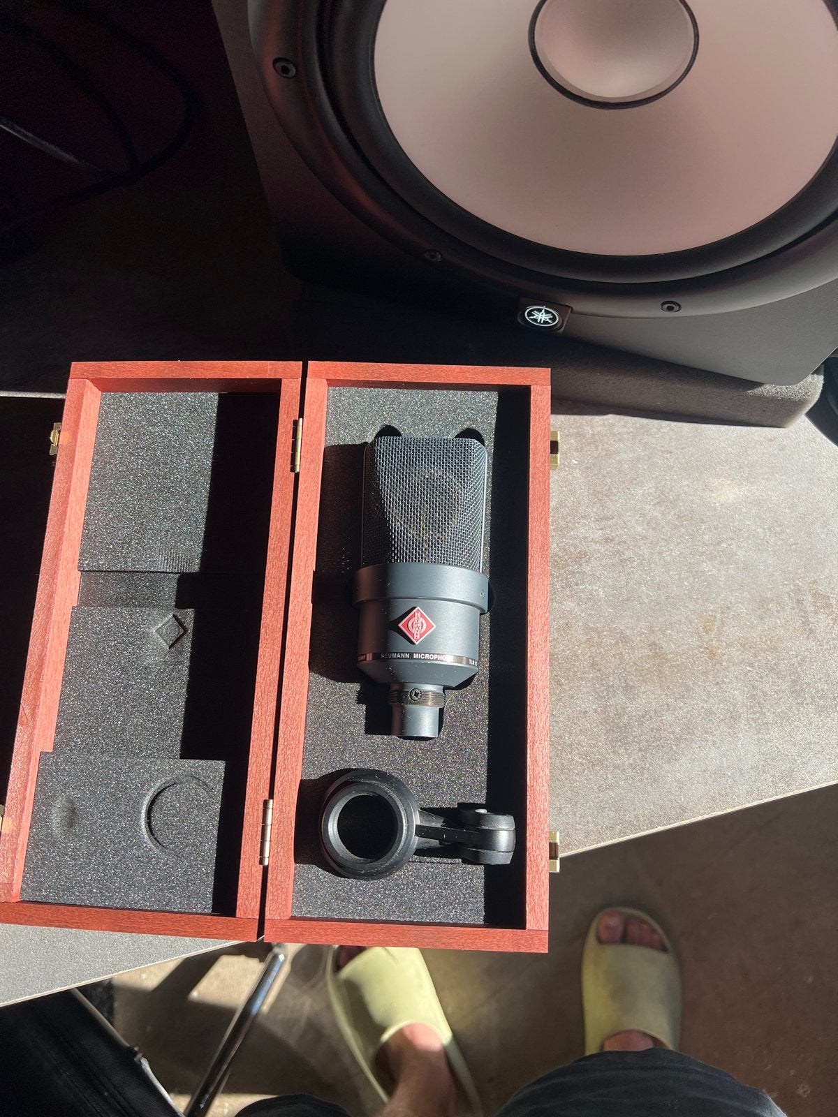 Neumann TLM 103 Studiomicrofoon met houten kist, Muziek en Instrumenten, Microfoons, Ophalen of Verzenden, Zo goed als nieuw, Studiomicrofoon