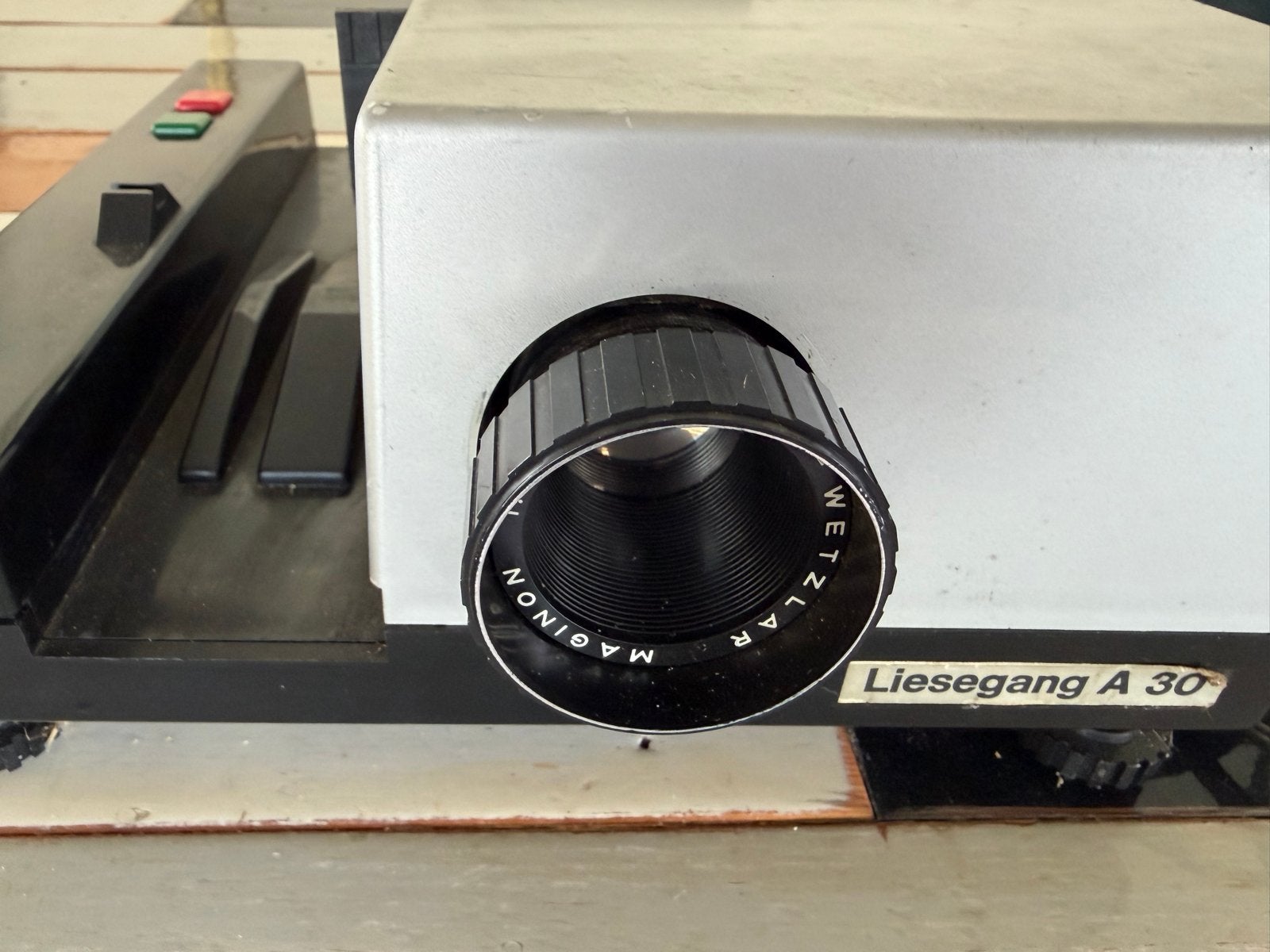 Liesegang A30 Diaprojector met Maginon Wetzlar lens, Ophalen of Verzenden, Gebruikt
