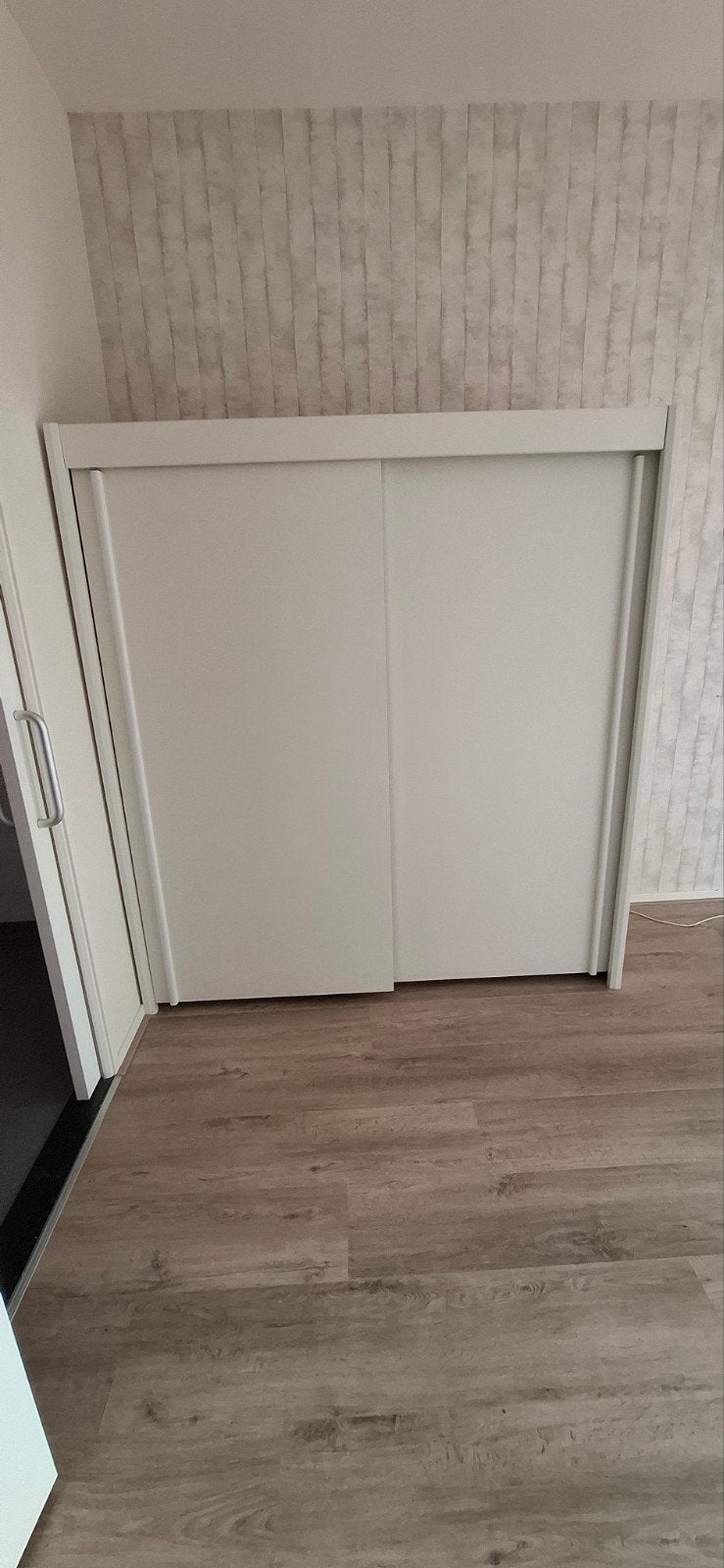 Zweefdeur kledingkast, Huis en Inrichting, Kasten | Kledingkasten, Met deur(en), 100 tot 150 cm, 100 tot 150 cm, Nieuw