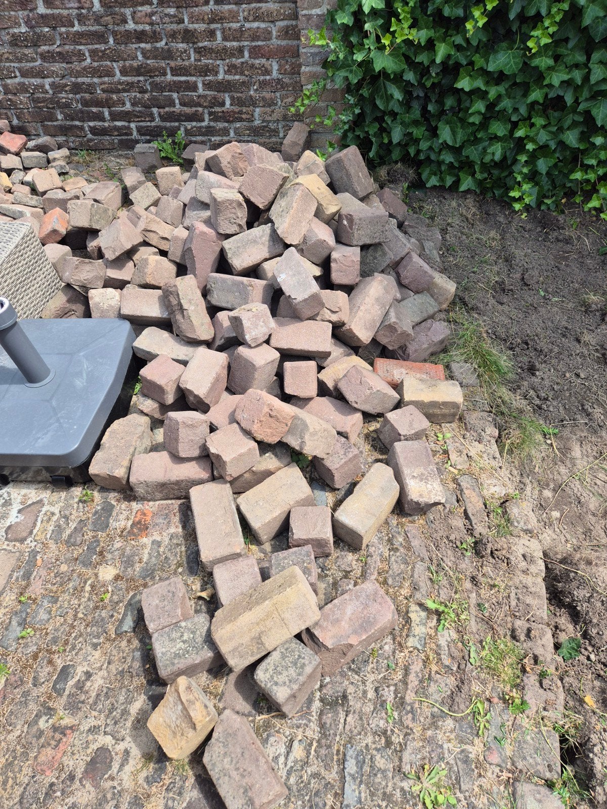 STENEN GRATIS AF TE HALEN, Ophalen, Gebruikt, Beton, Klinkers