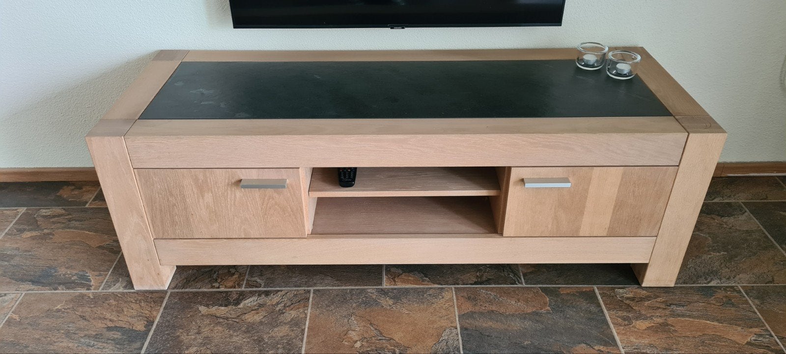TV meubel / dressoir licht eiken met leisteen, Huis en Inrichting, Ophalen, 150 tot 200 cm, Eikenhout, Zo goed als nieuw