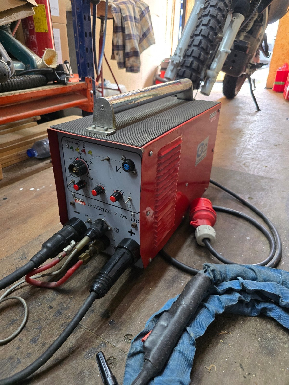 Lincoln Electric Invertec V 180 TIG lasapparaat, Doe-het-zelf en Verbouw, Ophalen of Verzenden, Gebruikt, 150 tot 250 ampère, Tig
