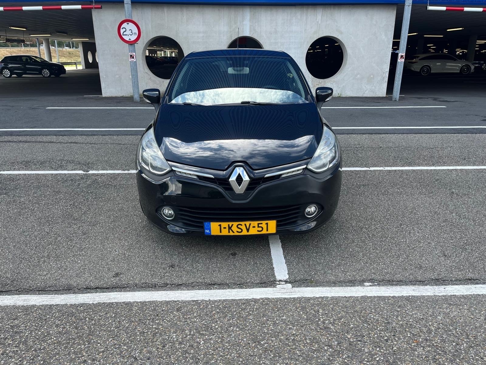 Renault Clio Energy TCe 90pk S&S Eco2 2013 Zwart, Voorwielaandrijving, 898 cc, Stof, 40 €/maand