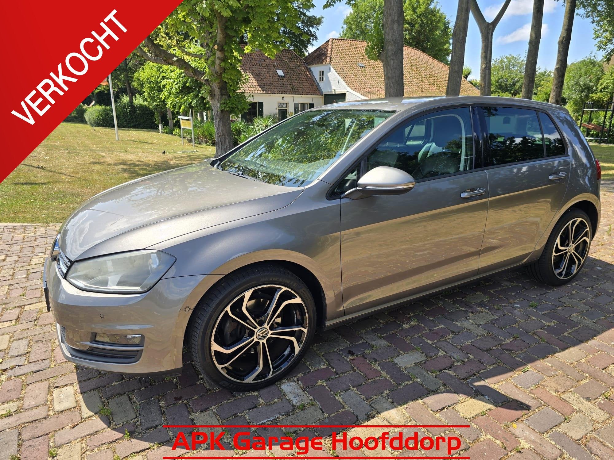 Volkswagen Golf 1.4 TSI Highline / AUTOMAAT / Boekjes, Euro 5, Gebruikt, Zwart, 4 cilinders