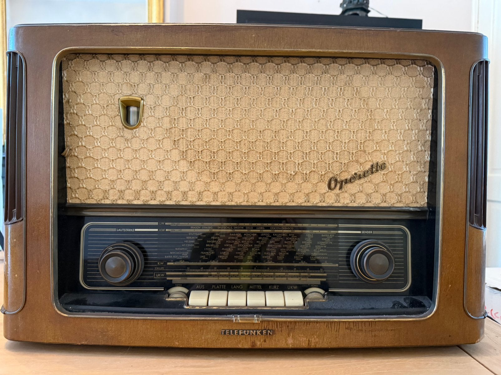 Telefunken Operette 6 buizenradio – werkend, Antiek en Kunst, Antiek | Tv's en Audio, Ophalen of Verzenden