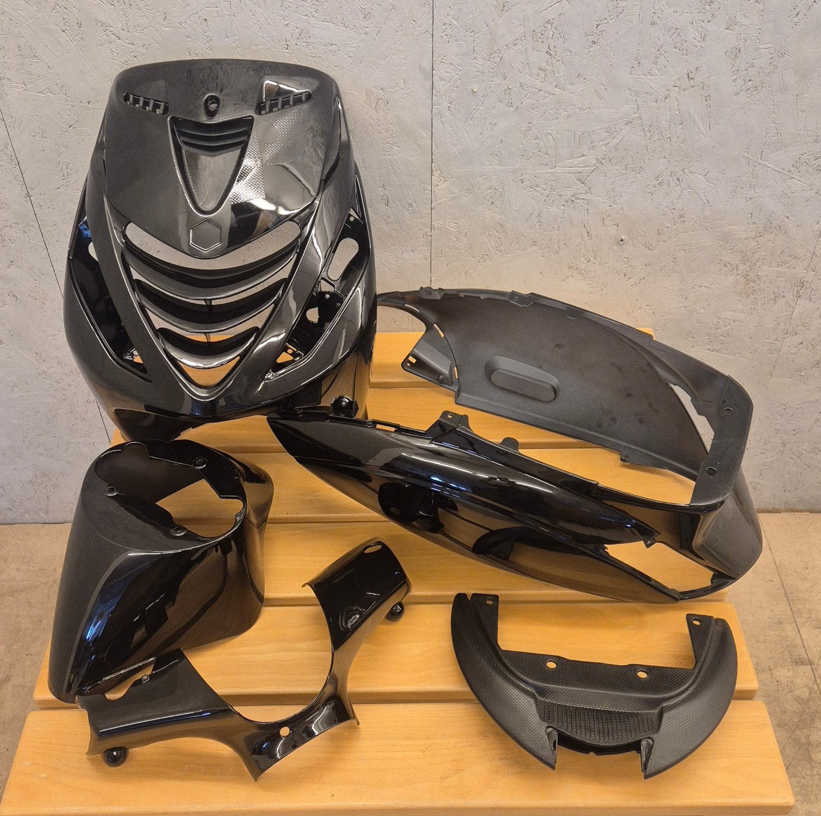 Piaggio Zip SP 5-delige kappenset zwart, Fietsen en Brommers, Brommeronderdelen | Scooters, Ophalen, Piaggio, Piaggio, Zo goed als nieuw
