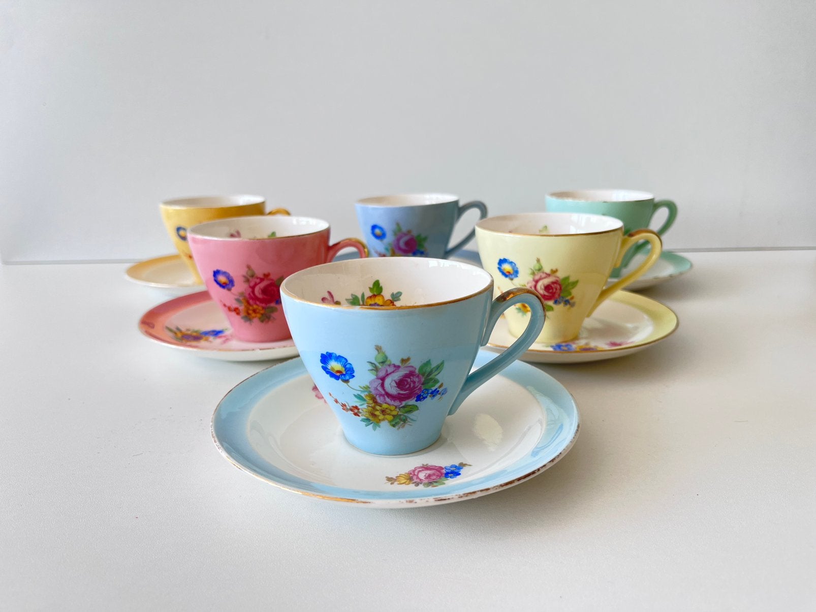 Pastel regout kop en schotels pastel servies, Antiek en Kunst, Ophalen of Verzenden