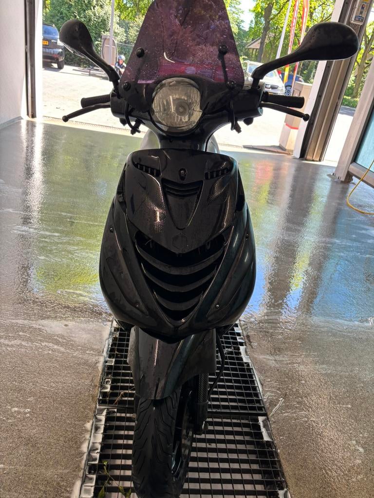 Piagio zip 4 t, Fietsen en Brommers, Scooters | Piaggio, Zo goed als nieuw, Zip, Maximaal 45 km/u, Benzine, Ophalen