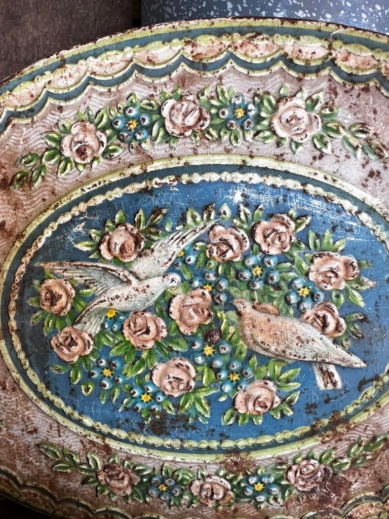Ovaal blik in blauw roze met duifjes bloemen tortelduifjes, Antiek en Kunst, Ophalen of Verzenden