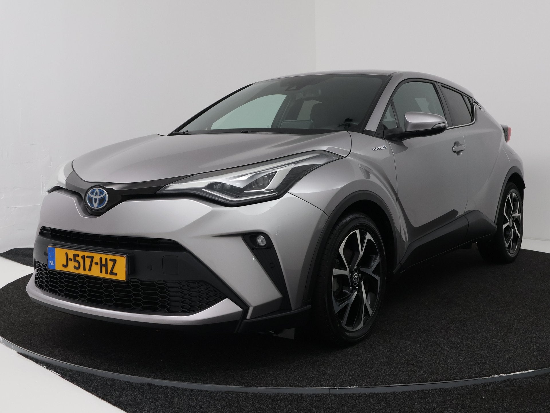 Toyota C-HR 2.0 Hybrid First Edition | Navigatie | PDC |, Stof, 4 cilinders, Automatische klimaatregeling, Origineel Nederlands