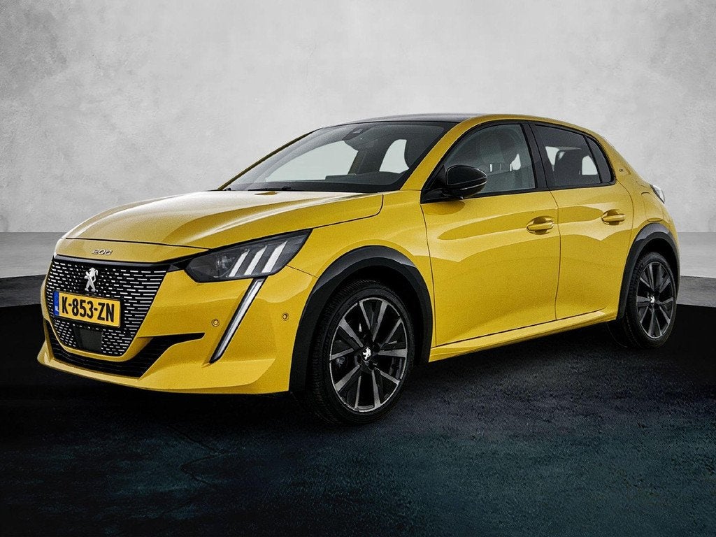 Peugeot 208 1.2 100pk GT Pack | Navigatie | Adaptieve Cruise, Voorwielaandrijving, 101 pk, Gebruikt, Handgeschakeld