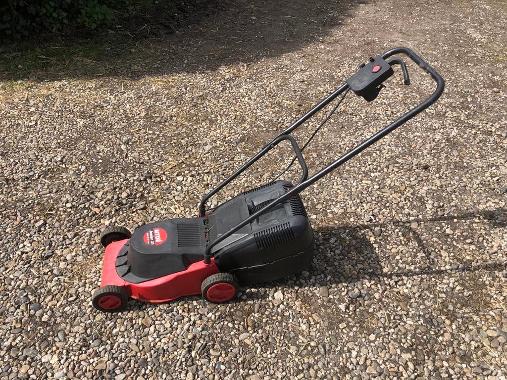 Elektrische grasmaaier - Gebruikt, maar werkt nog goed, Tuin en Terras, Ophalen of Verzenden, Gebruikt, Elektrische grasmaaier