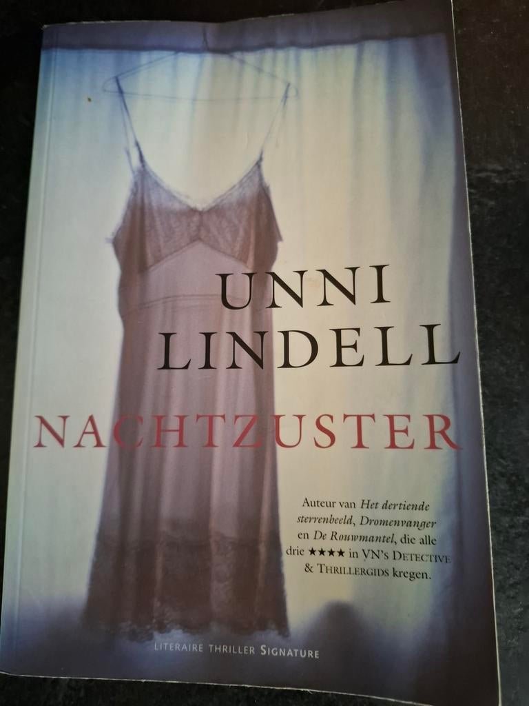 Unni Lindell - Nachtzuster, Boeken, Ophalen of Verzenden, Zo goed als nieuw, Unni Lindell