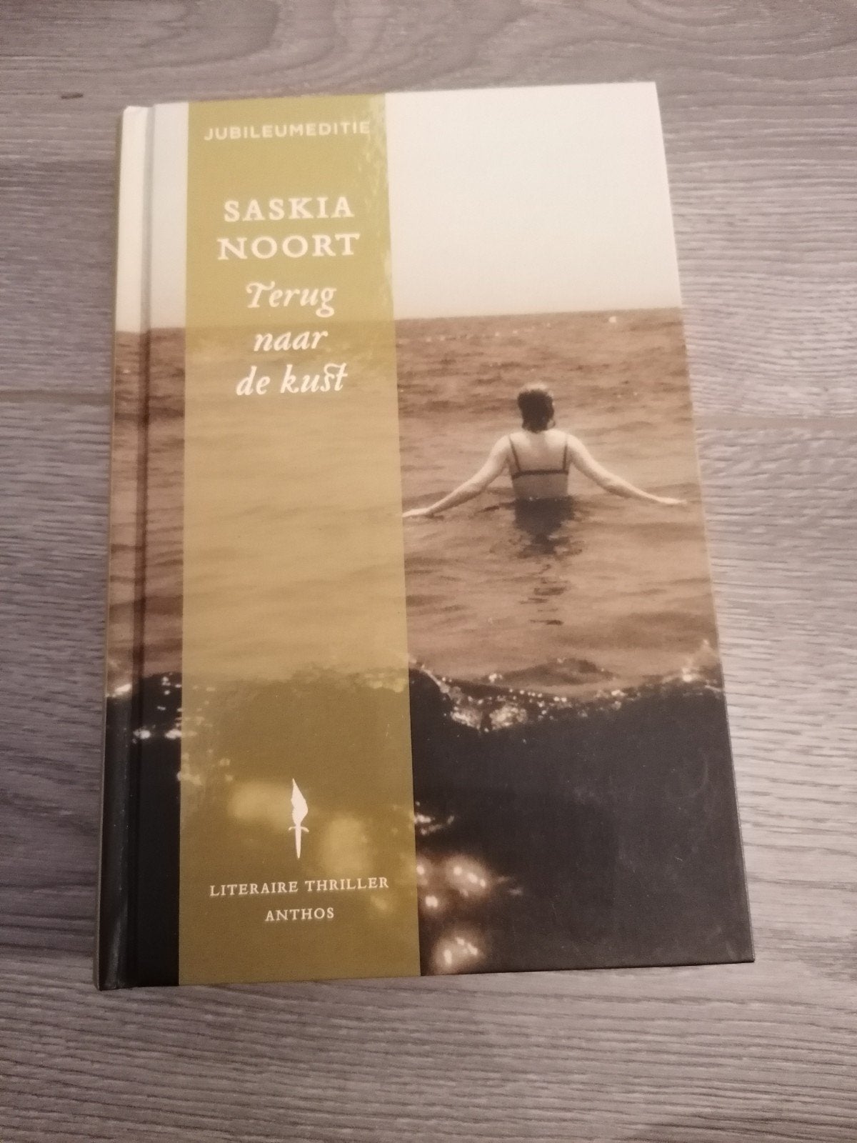 Terug naar de kust - Saskia Noort (Jubileumeditie), Ophalen of Verzenden, Gelezen, Saskia Noort