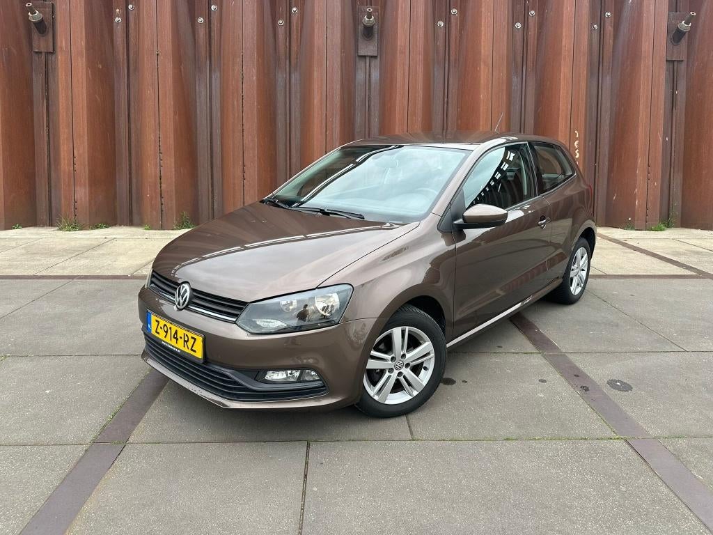 Volkswagen Polo 1.0 MPI 44KW 2014 Bruin, Auto's, Stof, 40 €/maand, Zwart, Sound system