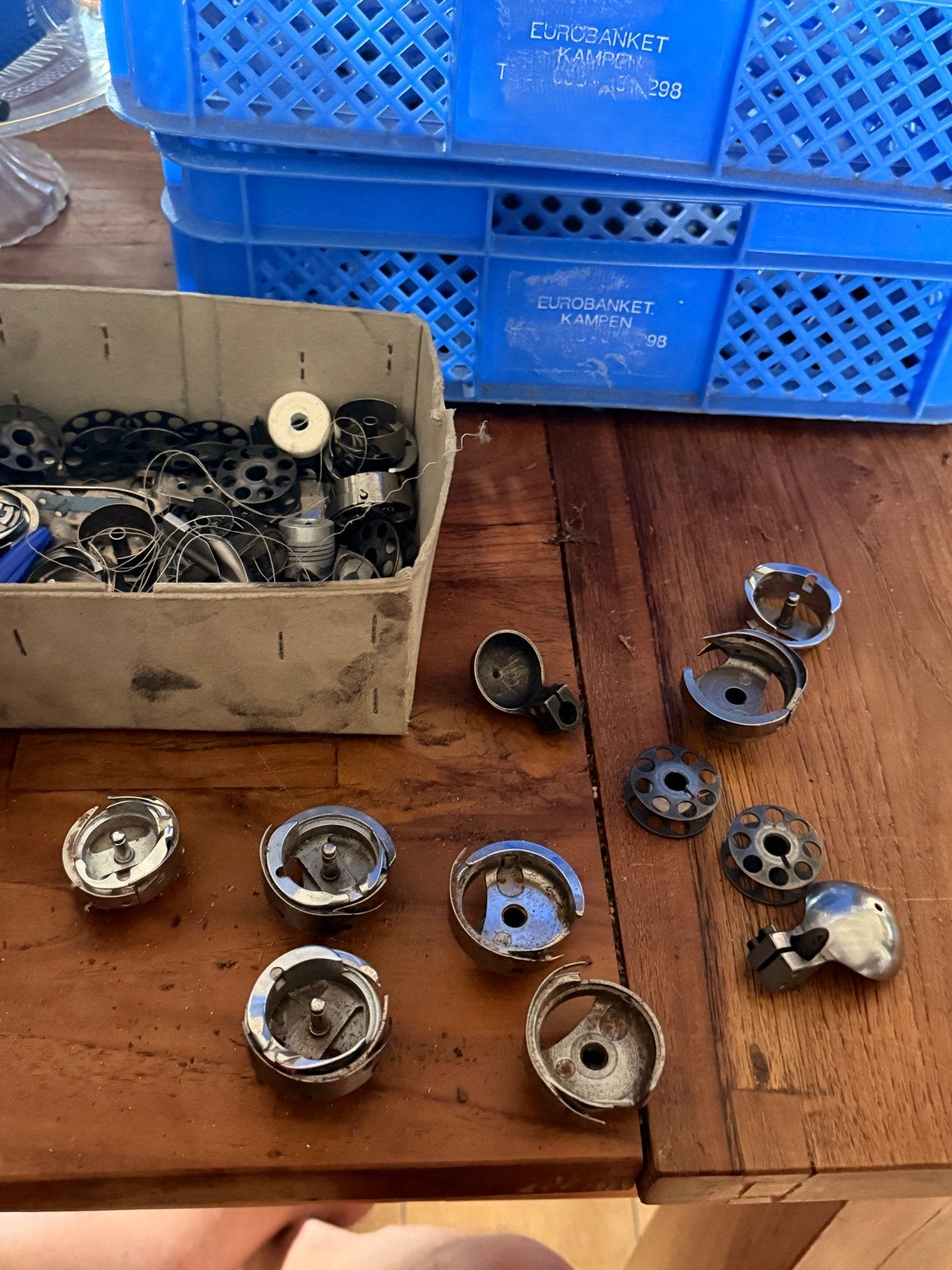 Spoelhuisjes en spoelen voor naaimachines, Ophalen of Verzenden, Gebruikt, Toebehoren, Overige merken