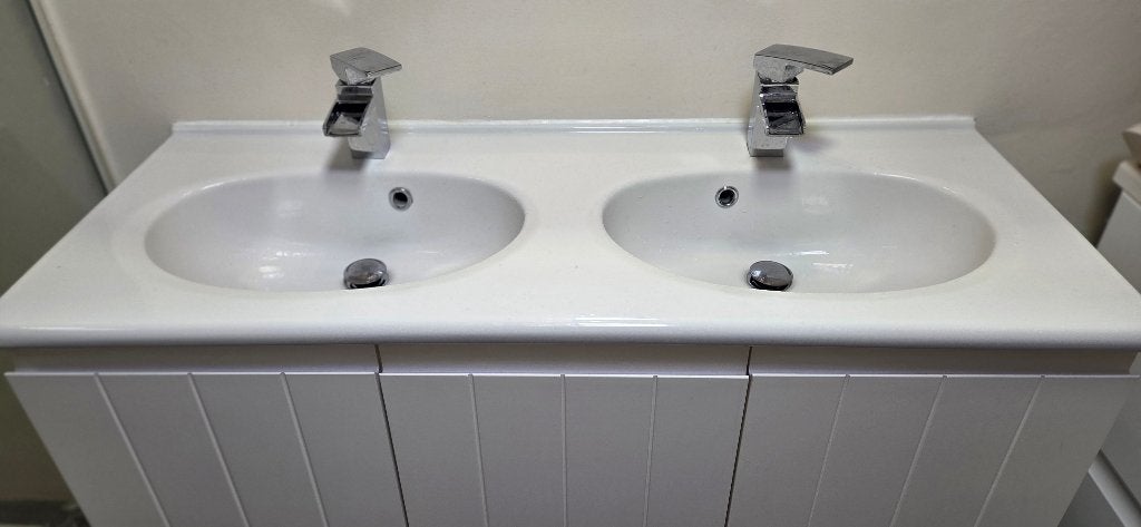 badkamer meubel incl wastafels en kranen, Huis en Inrichting, Badkamer | Badkamermeubels, Ophalen, Gebruikt, 100 tot 150 cm, Minder dan 100 cm